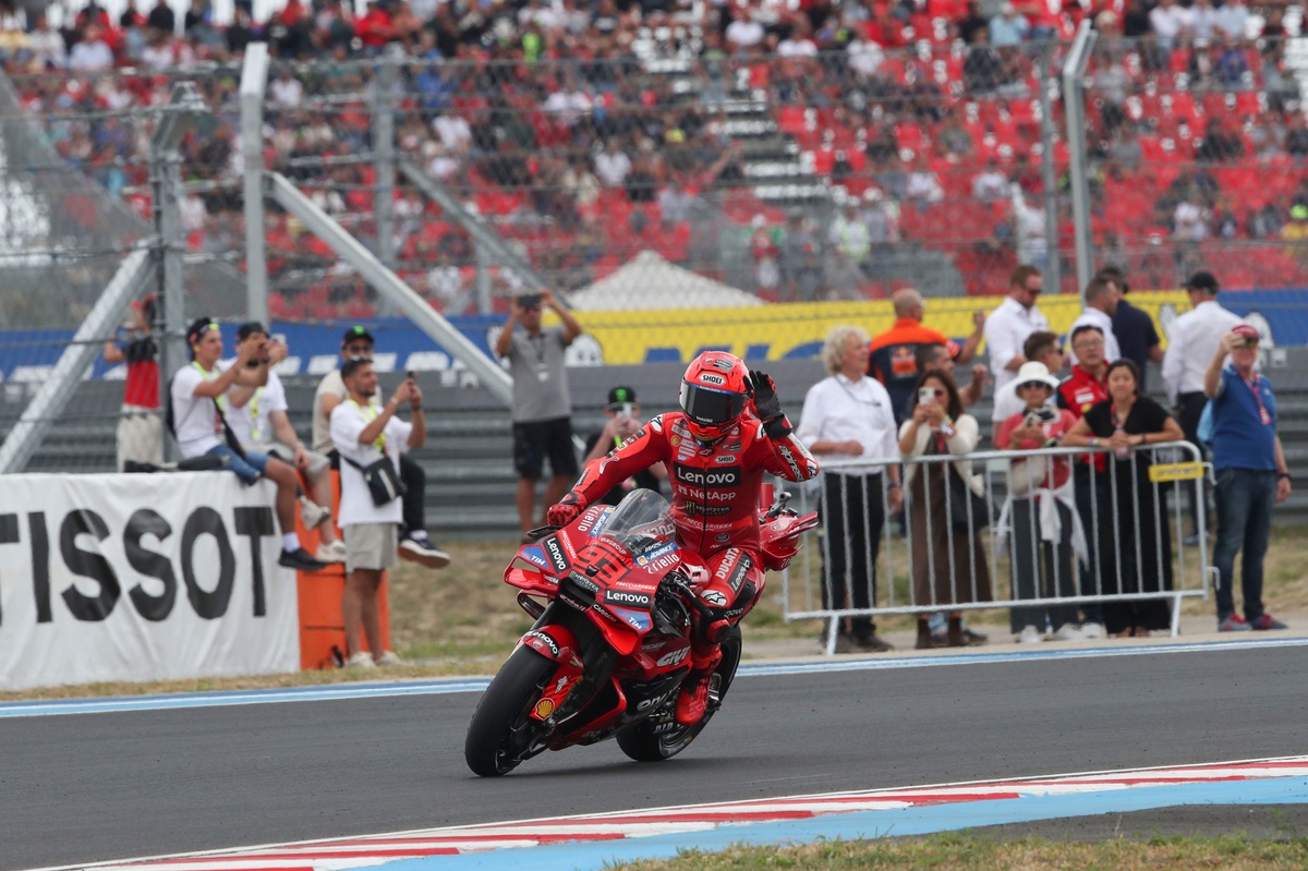 1756064118_marc-marquez-ducati-team-2.jpg