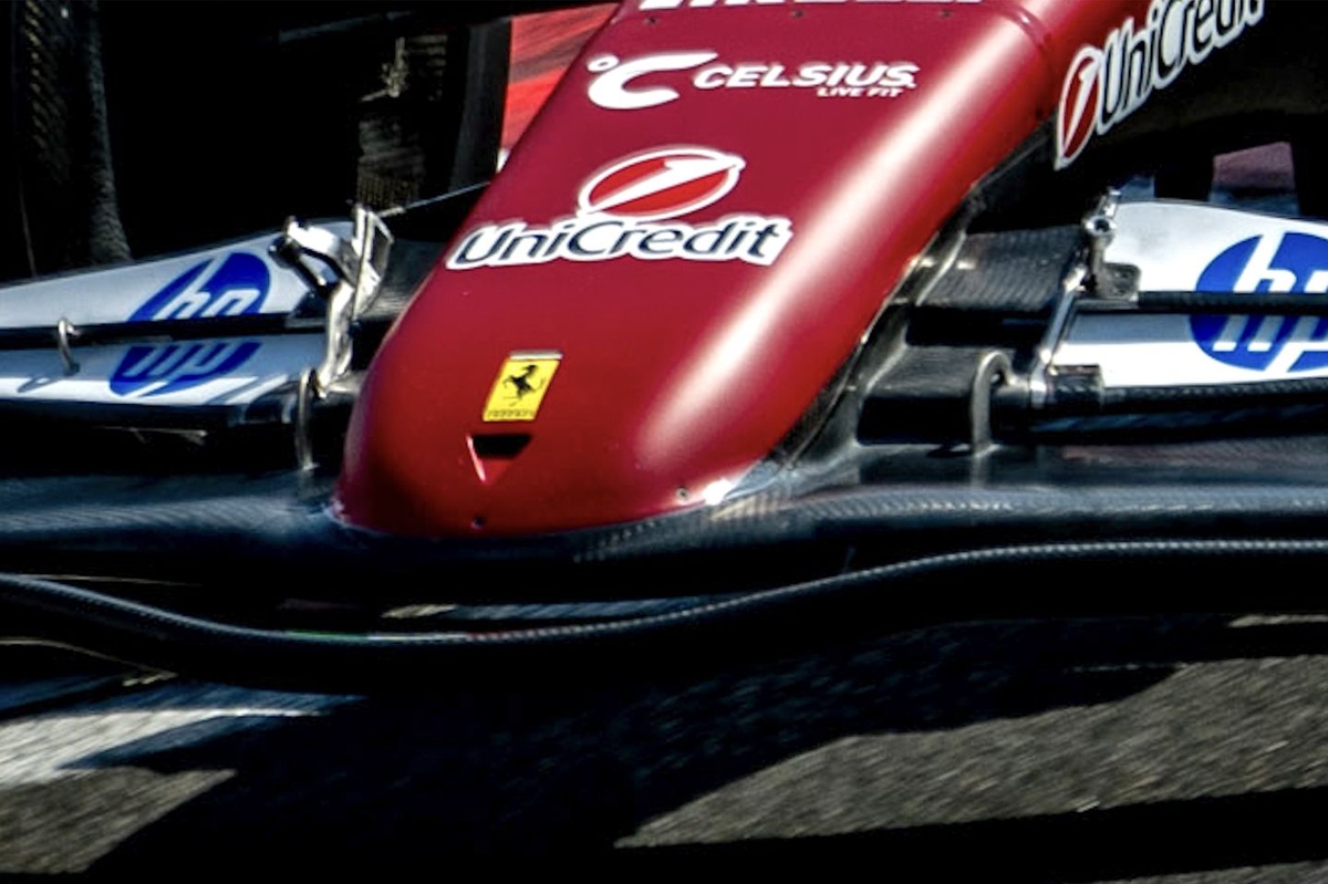 ala-mobile-ferrari-test-pirell.jpg