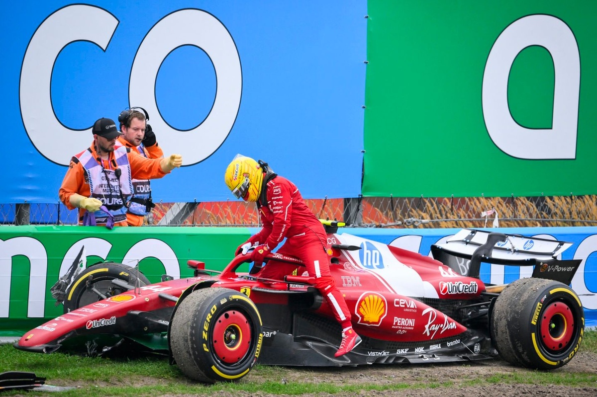 lewis-hamilton-ferrari.jpg